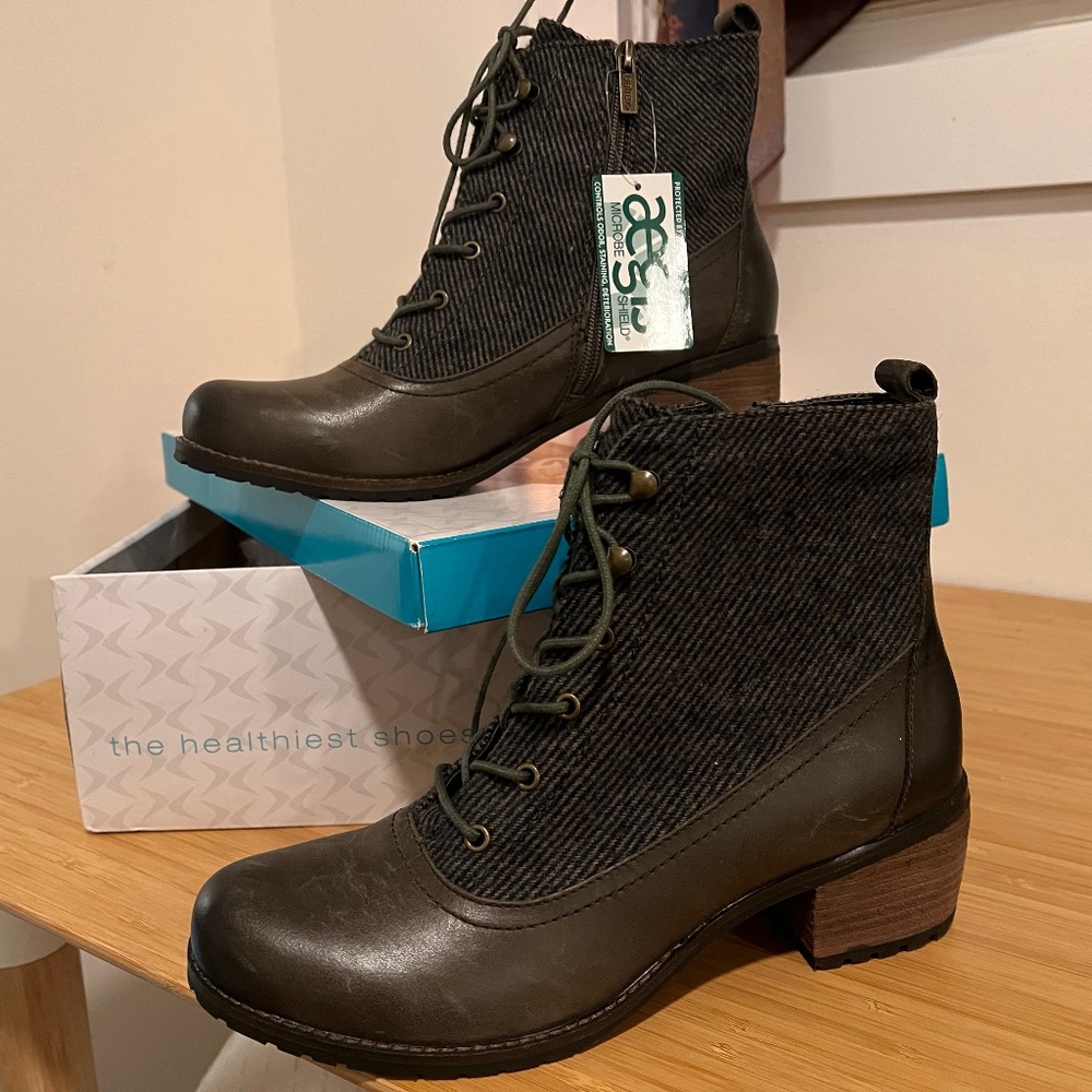 Aetrex Skyler Lace Up High Support Leather Boot